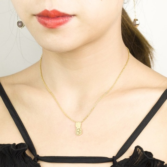 ❤️4 for $20 Sale❤️❤️Pineapple necklace - Picture 5 of 5